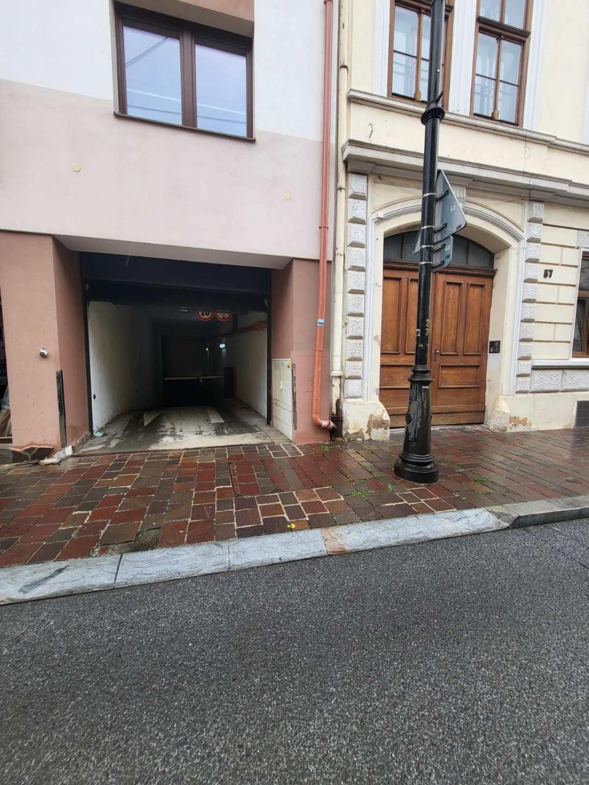 Monar Exclusive Center Free Parking In Garage Apartman Kassa Kültér fotó